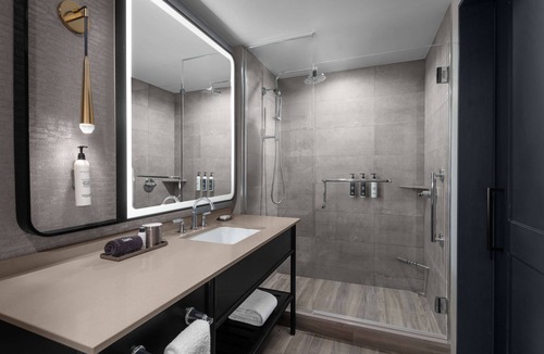 Music Row Hotel | Hotel Fraye Nashville, Curio Collection By Hilton