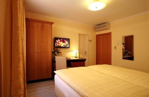 Ascona Bed & Breakfast | Hotel Garni Golf