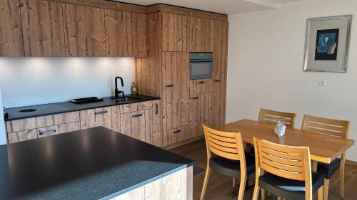 Andiast Hotel | Hotel Garni Postigliun Andiast