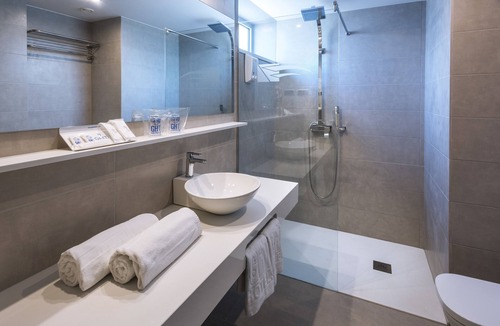 Sant Feliu de Guixols Hotel | Hotel GHT S'Agaró Mar