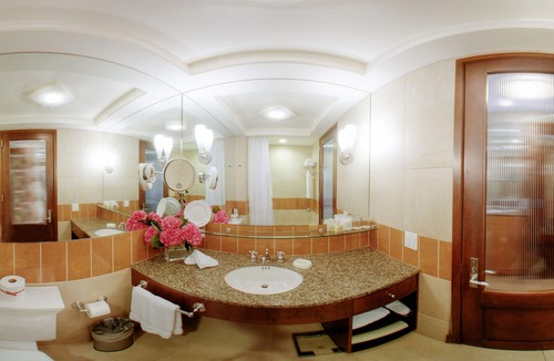 Rose Hill Hotel | Hotel Giraffe by Library Hotel Collection