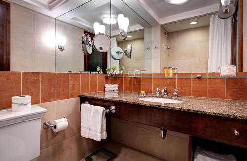 Rose Hill Hotel | Hotel Giraffe by Library Hotel Collection