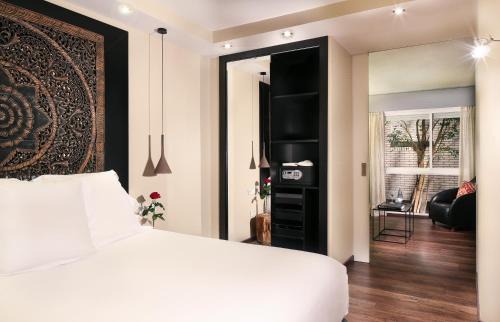 Les Corts Hotel | Hotel Gran Derby Suites, a Small Luxury Hotel of the World