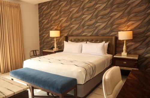 Avenida Revolucion Hotel | Hotel Grand One Plaza