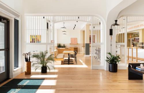 Buckman Neighborhood Hotel | Hotel Grand Stark