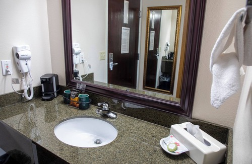 Branson Theater District Hotel | Hotel Grand Victorian