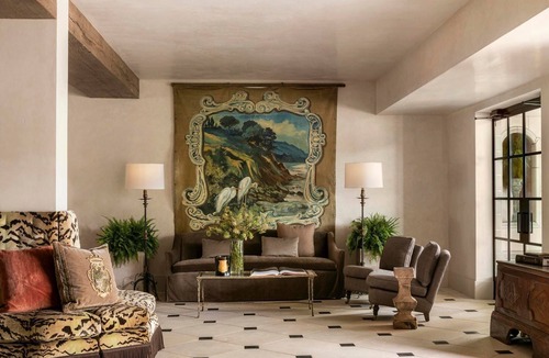 Uptown Hotel | Hotel Granduca | 2 Deluxe Suite | Antique Suite Steps to River Oaks