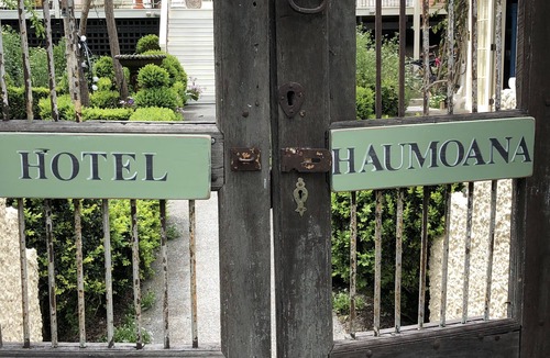 Haumoana Apartment | Hotel Haumoana 2 - A gorgeous garden apartment.