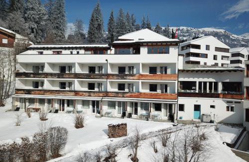 Waldhaus Flims Apartment | Hotel Haus am Waldrand