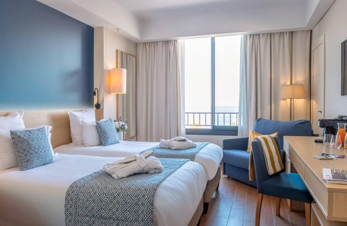 Six-Fours-les-Plages Hotel | Hotel Helios & Spa