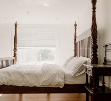 Blanco Hotel | Hotel Henry Cafe and Bar