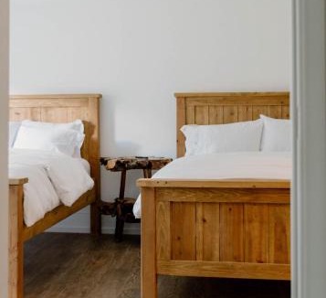 Blanco Hotel | Hotel Henry Cafe and Bar