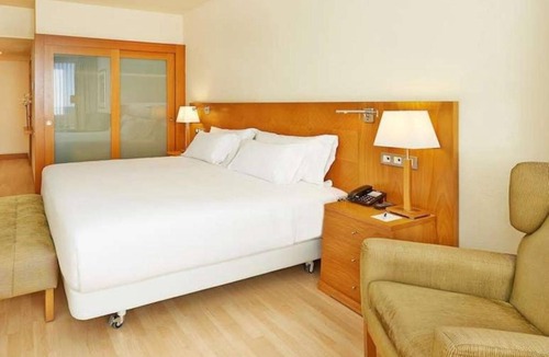 Sant Joan Despi House | Hotel Hesperia Tower Sant Just, Luxury Suite 4*
