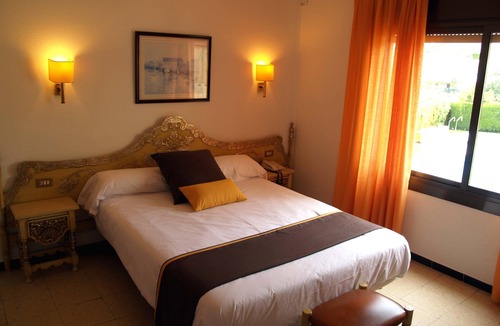 Sant Feliu de Guixols Hotel | Hotel Hostal del Sol