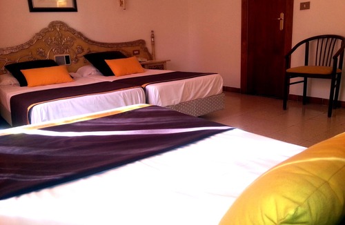 Sant Feliu de Guixols Hotel | Hotel Hostal del Sol