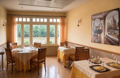 Saint-Florent-le-Vieil Hotel | Hotel Hostellerie De La Gabelle