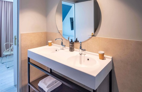 Villers-sur-Mer Hotel | Hotel ibis Styles Deauville Villers Plage