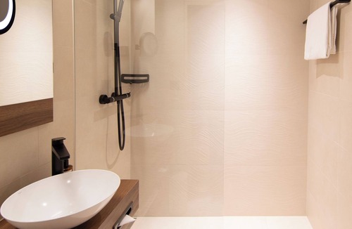 Uster District Hotel | HOTEL illuster - Urban & Local