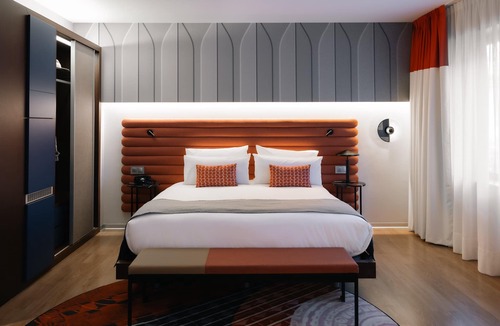 La Font de la Guatlla Hotel | Hotel Indigo Barcelona Plaza Espana by IHG