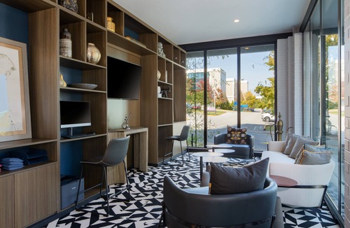 Downtown Chattanooga Hotel | Hotel Indigo Chattanooga - Downtown by IHG