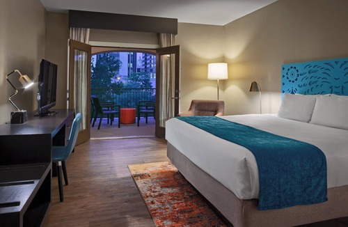 Downtown San Antonio Hotel | Hotel Indigo San Antonio Riverwalk by IHG