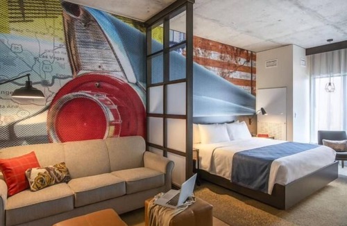 Blue Dome District Hotel | Hotel Indigo Tulsa DWTN-Entertainment Area by IHG
