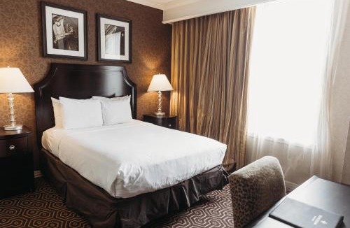 Downtown Dubuque Hotel | Hotel Julien Dubuque