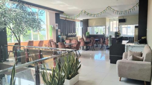 Palu Hotel | Hotel Kembang Joyo