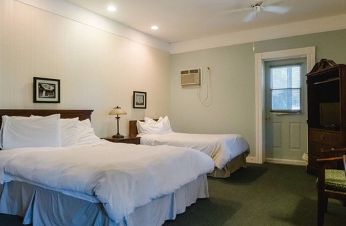 Jones Falls Hotel | Hotel Kenney Rideau