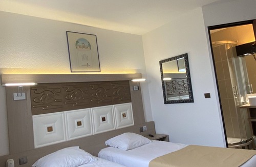 Epone Hotel | Hotel Kimotel