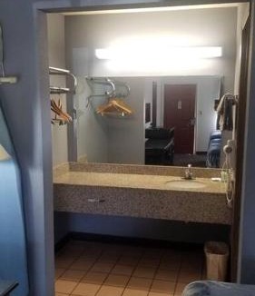 Stillwater Apartment | Hotel King Bed Hotel Room 113 Wi-Fi