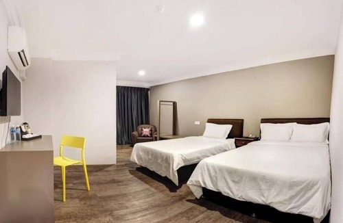 Kampung Chamang Hotel | Hotel Kristal