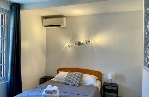 Aigues-Mortes Hotel | Hotel L'Escale