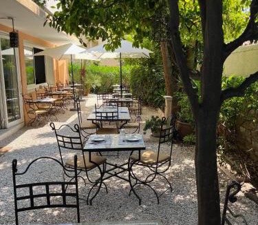 Le Lavandou Hotel | Hotel L'Orangeraie