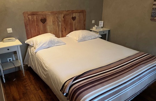 Bannay Hotel | Hotel La Buissonniere