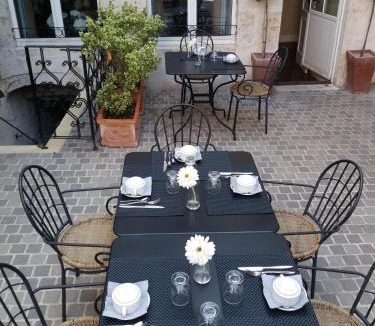 Sully-sur-Loire Hotel | Hotel La Closeraie