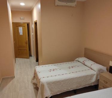 Castillejo de Iniesta Hotel | Hotel La Estrella de Castillejo