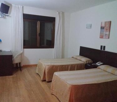 La Almunia de Dona Godina Hotel | Hotel La Bodega