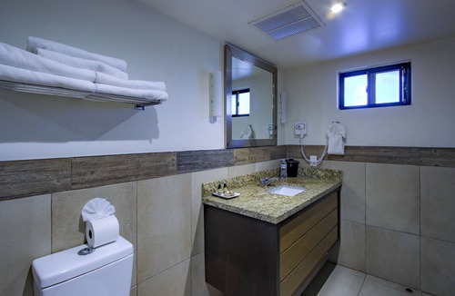 Playa Ensenada Hotel | Hotel La Pinta