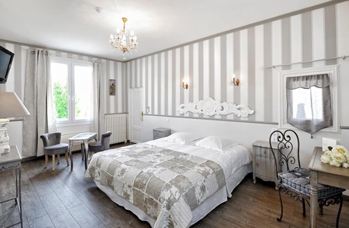 Chenonceaux Hotel | Hotel La Roseraie