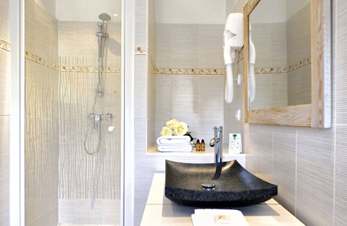 Chenonceaux Hotel | Hotel La Roseraie