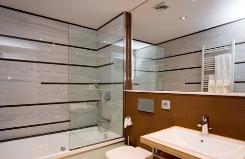 Campdevanol Hotel | Hotel La Sèquia Molinar