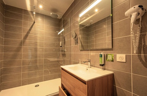 Aurillac Hotel | Hotel La Thomasse