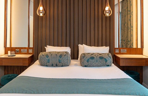 Central Milton Keynes Hotel | Hotel La Tour