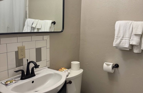 Douglas Hotel | Hotel LaBonte