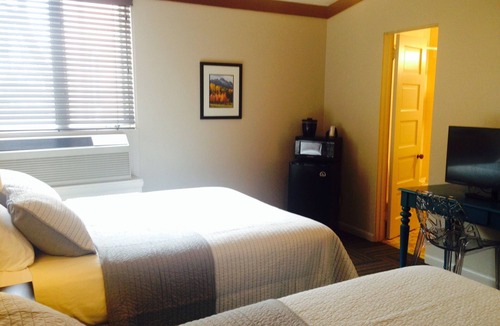 Douglas Hotel | Hotel LaBonte