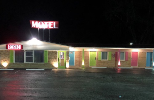 Knob Noster House | HOTEL LACIS COUNTRY INN