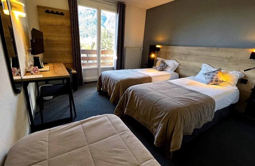 Eygliers Hotel | Hotel Lacour
