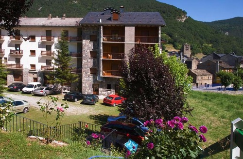 Broto Hotel | Hotel Latre