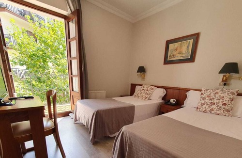 Mungia Hotel | Hotel Lauaxeta Etxea